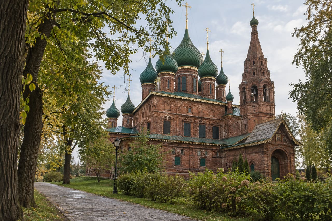 Краснокирпичная церковь Иоанна Предтечи в Ярославле